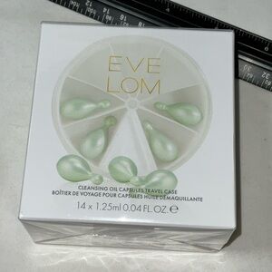 Cleansing Oil Capsules Travel Case - White and Green